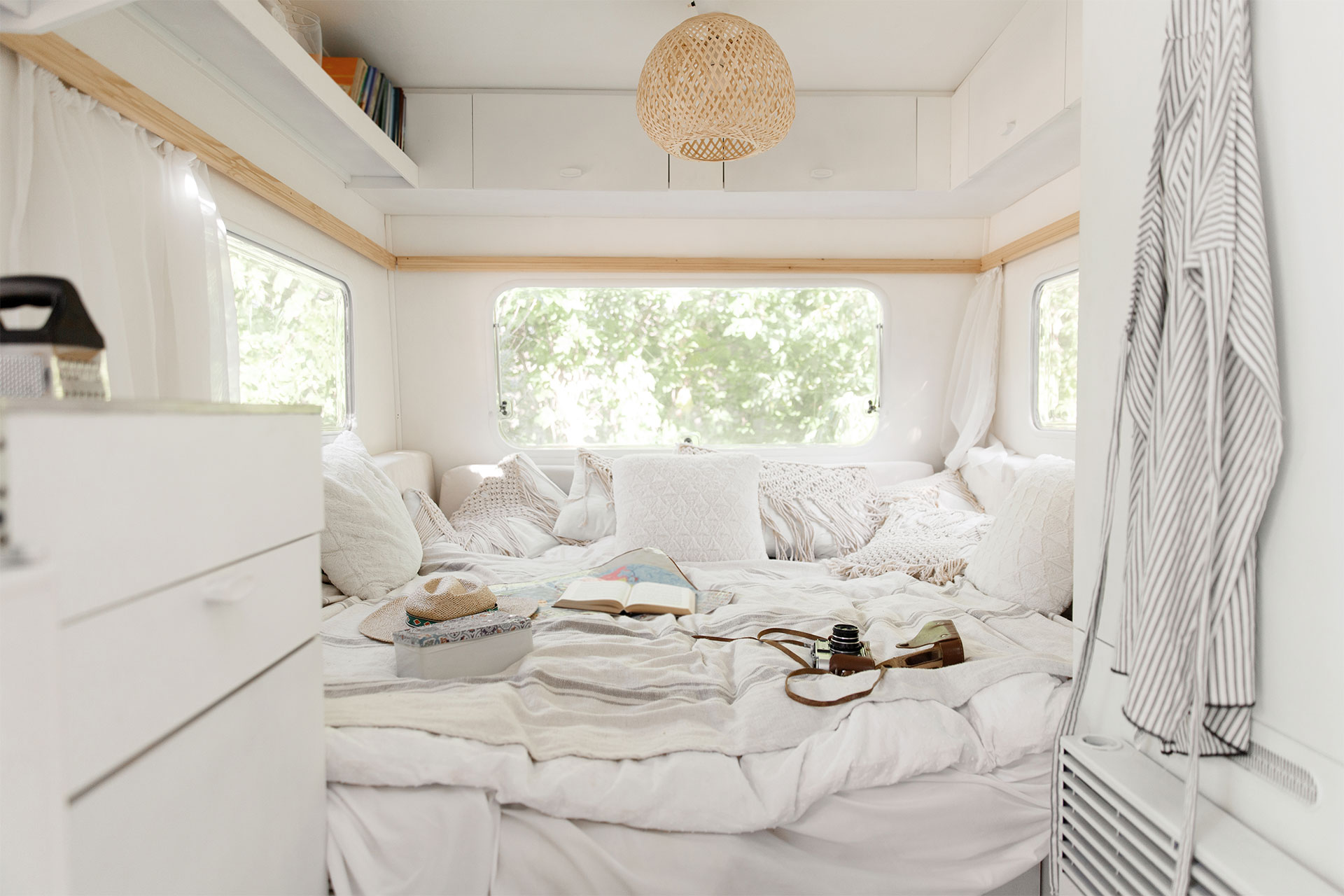camping-in-a-trailer-rv-bedroom-interior-nobody-2021-08-29-19-22-24-XFF5LJM